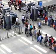 Noul Sistem digital de Intrare/Ieșire (EES) de la aeroport. Ce este și cui se aplică
